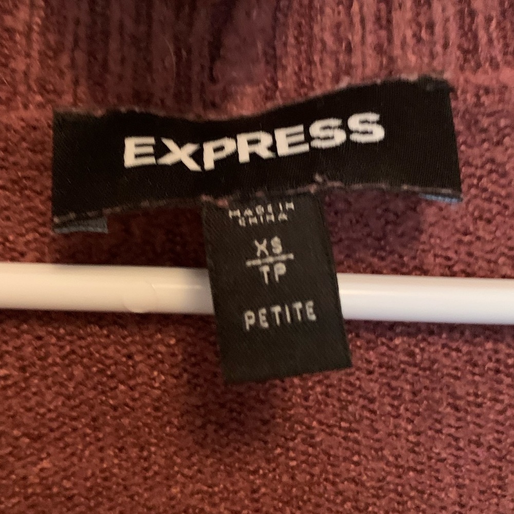 Express- Rust Red V-Neck Sweater - Picture 6 of 6